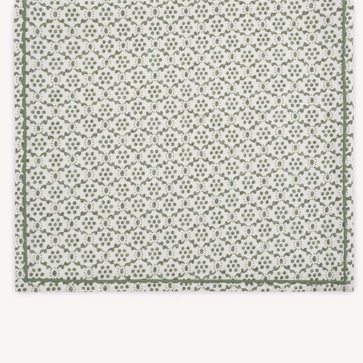 Table Runner of Matouk Schumacher Laksha Table Linens in Clover color
