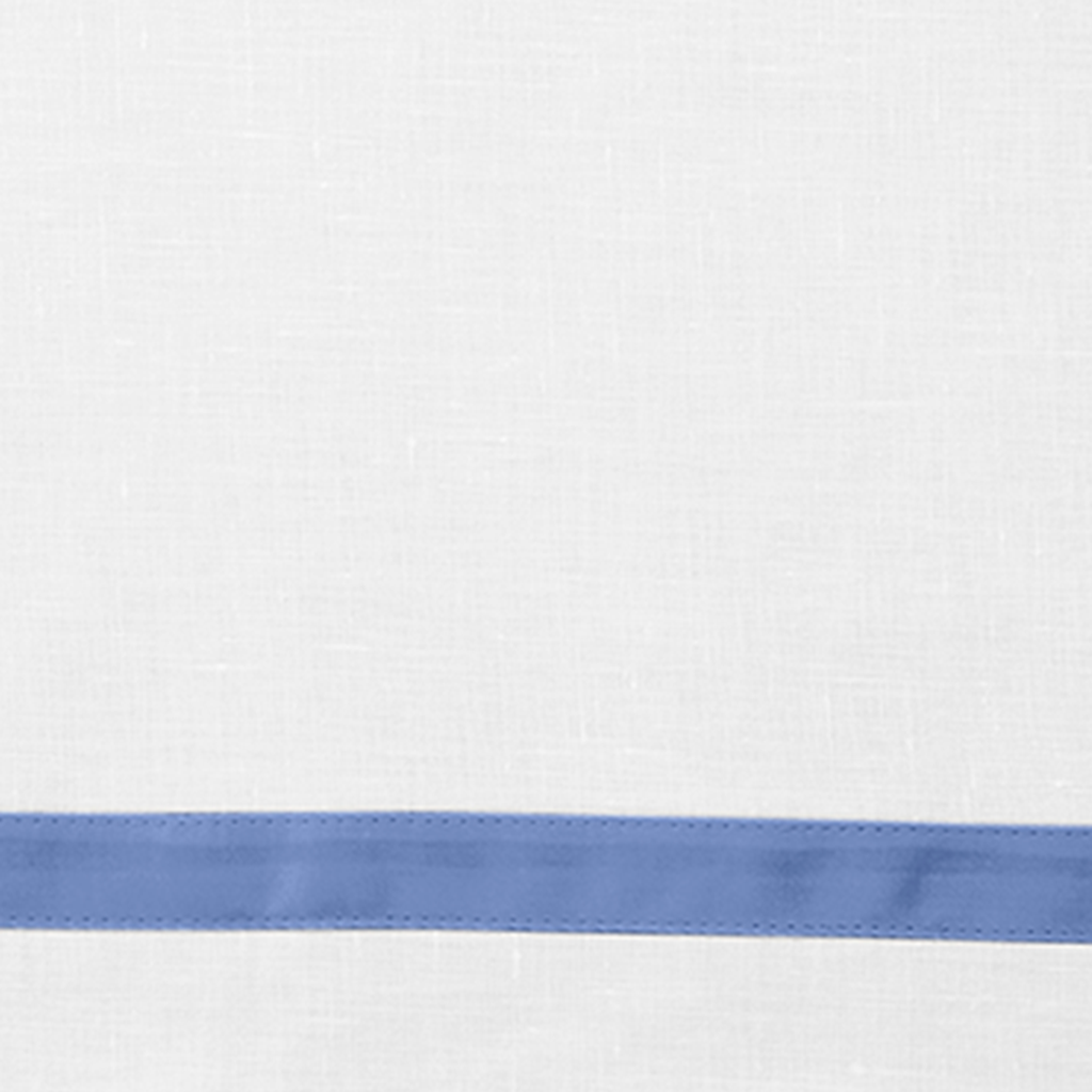 Dinner Napkins of Matouk Schumacher Lowell Table Linens in Color Azure