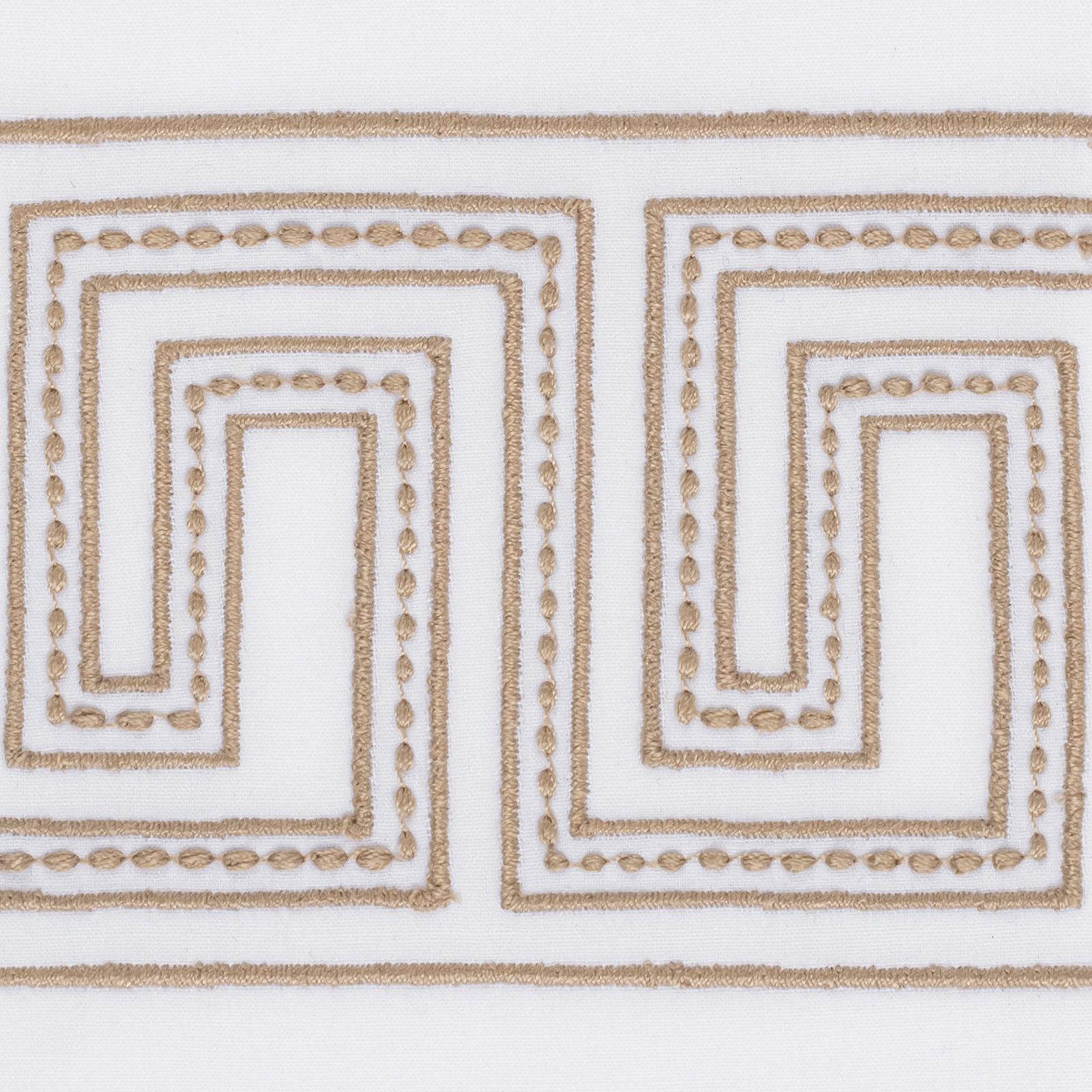 Matouk Schumacher Ophelia Guest Towels in Linen