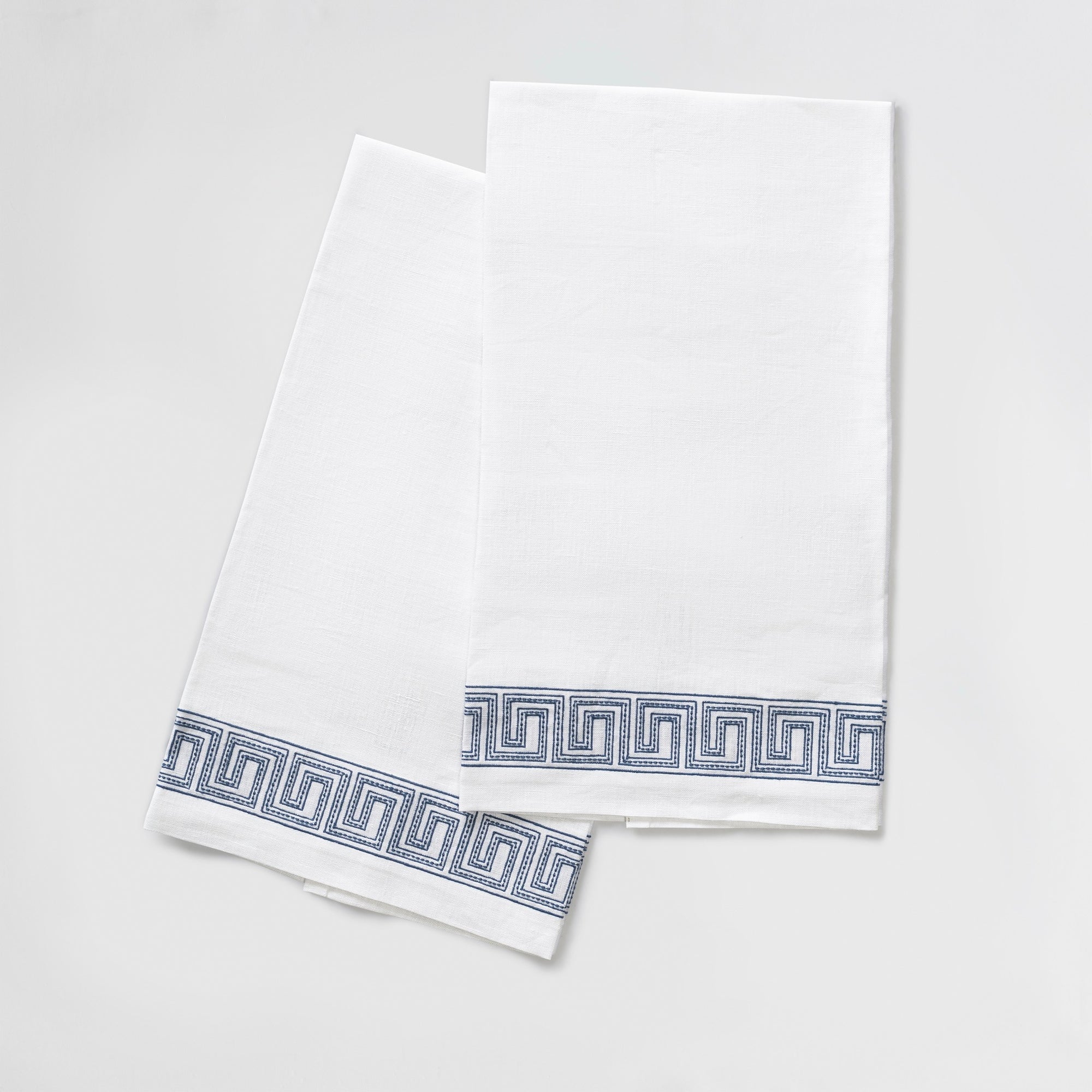 Matouk Schumacher Ophelia Guest Towels in Indigo