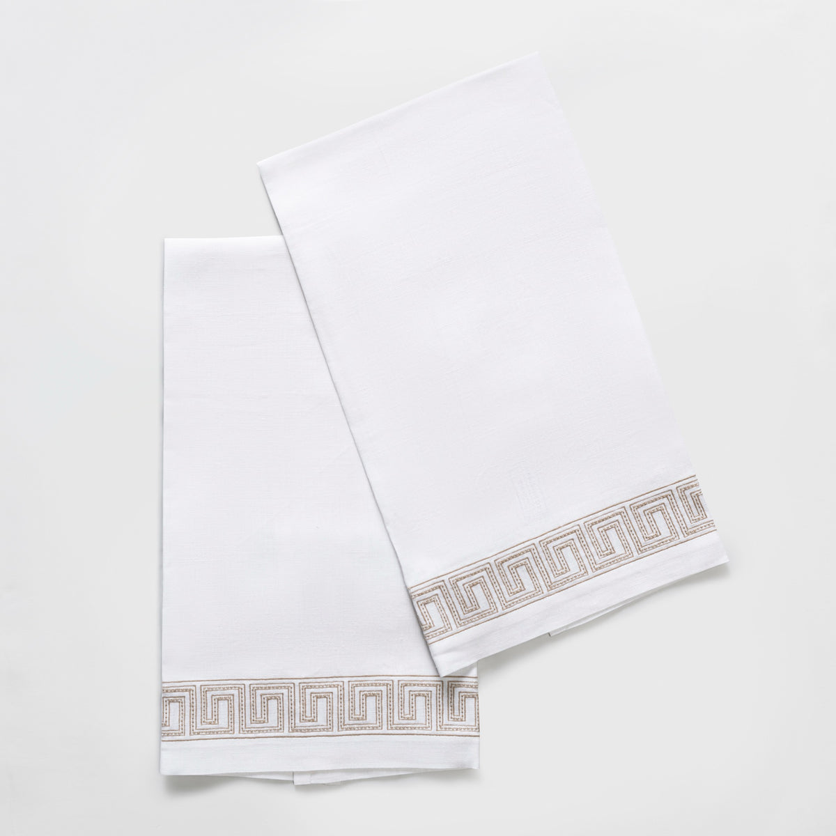 Matouk Schumacher Ophelia Guest Towels in Linen