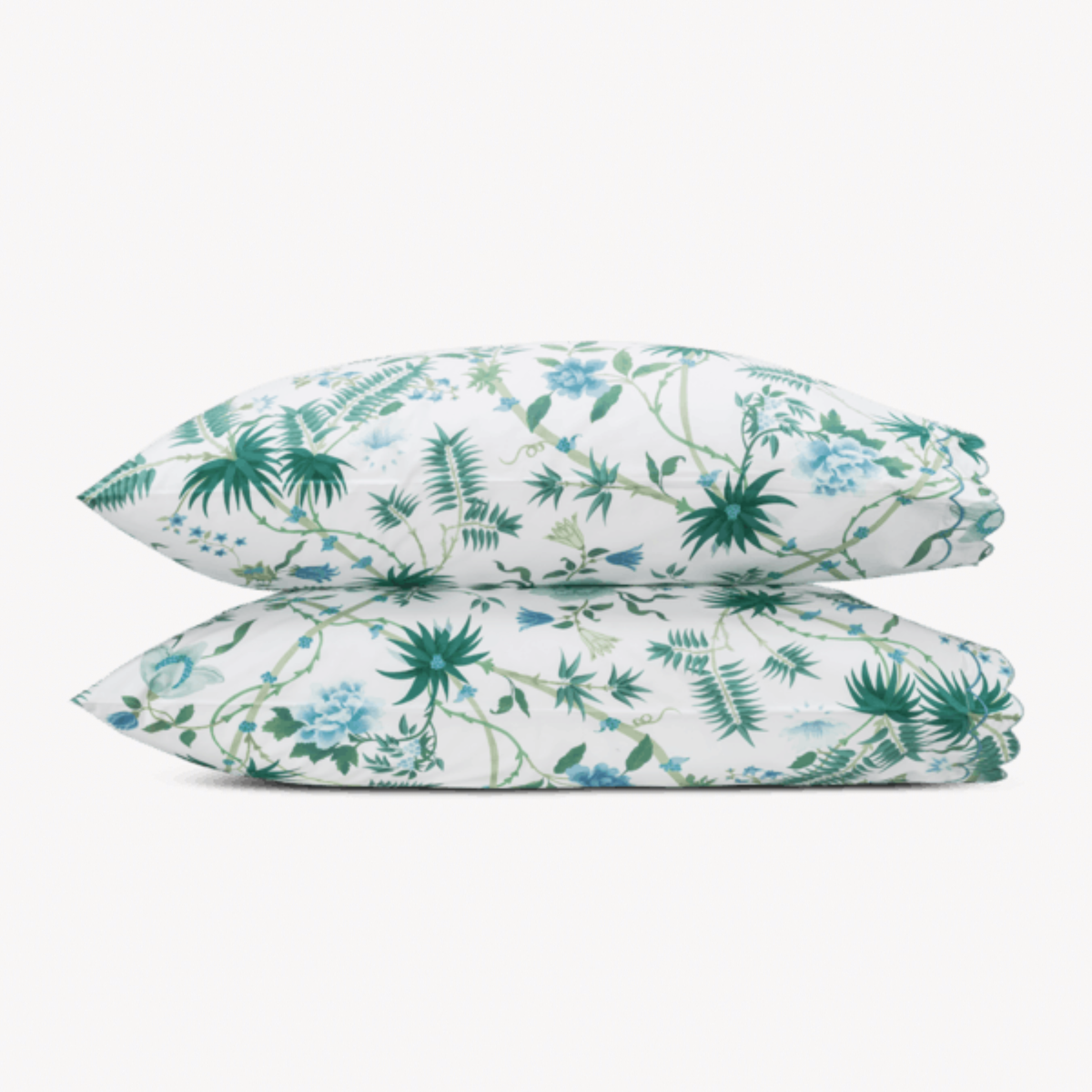 Pair of Pillowcases of Matouk Schumacher Palmyra Bedding in Emerald