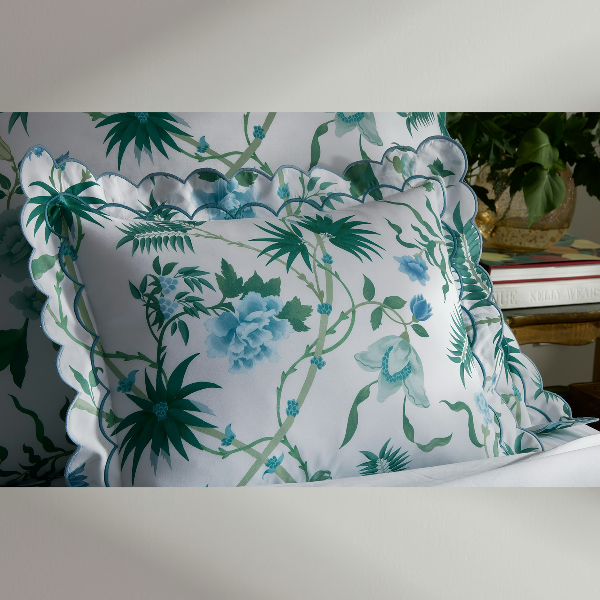 Sham Closeup of Matouk Schumacher Palmyra Bedding in Emerald