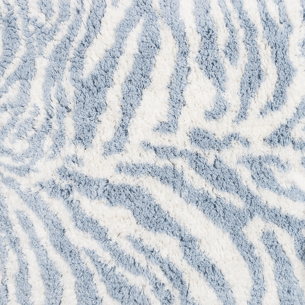 Fabric Closeup of Matouk Schumacher Regine Bath Rugs in Hydrangea color