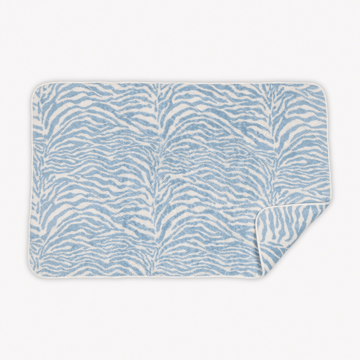 Matouk Schumacher Regine Quilted Bath Mat in Hydrangea
