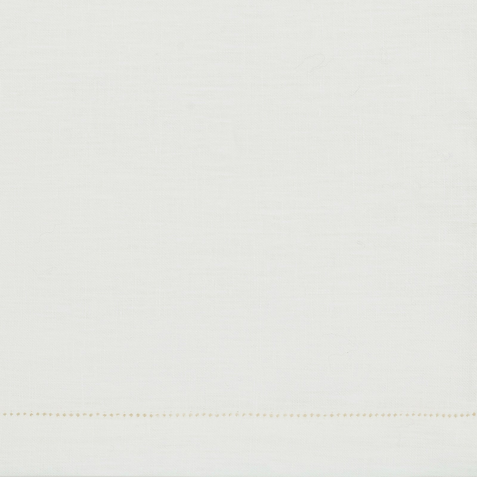 Set of Dinner Napkins of Matouk Valentina Hemstitch in Ivory