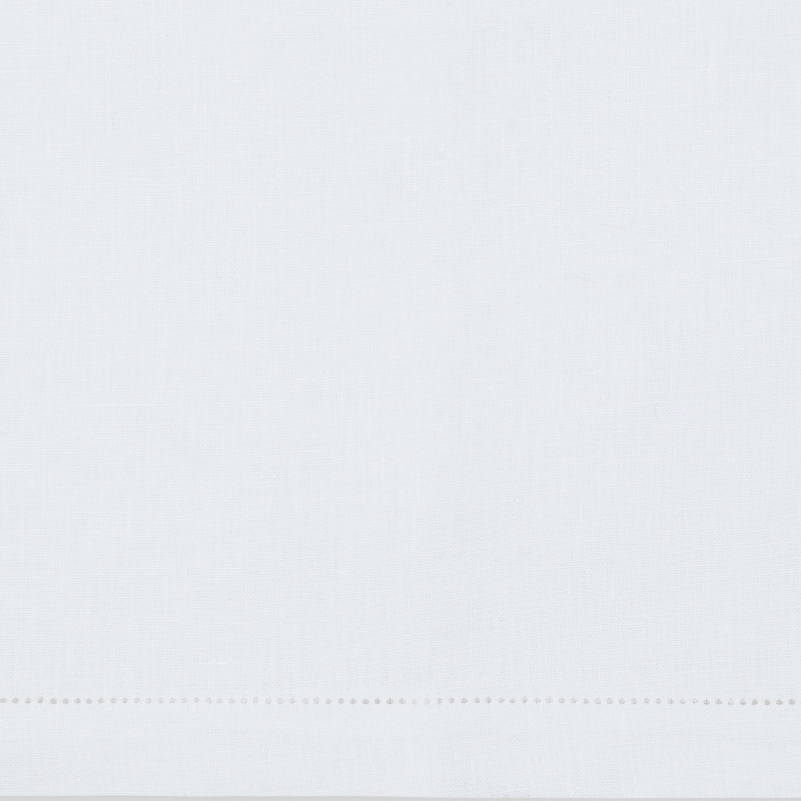 Set of Dinner Napkins of Matouk Valentina Hemstitch in White