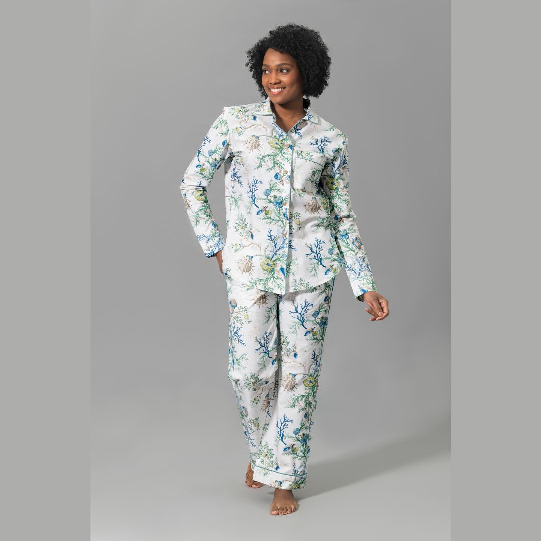 Matouk Del Tesoro Pajamas in Sea - model looking to the side