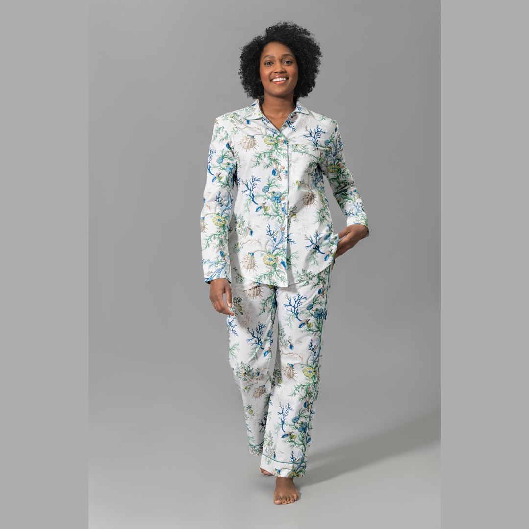 Matouk Del Tesoro Pajamas in Sea, model forward