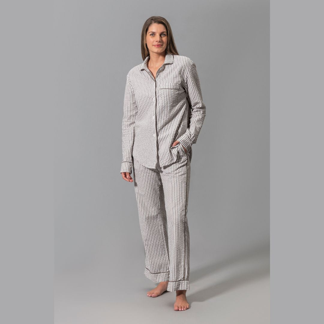 Matouk Matteo pajama in Bark - model hand in pocket