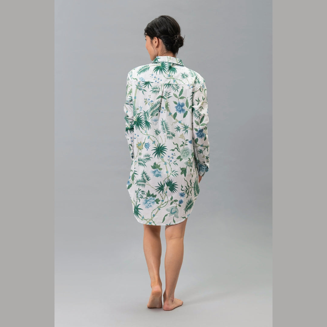 Woman wearing the Matouk Palmyra Pajama Shirt in Emerald - back view