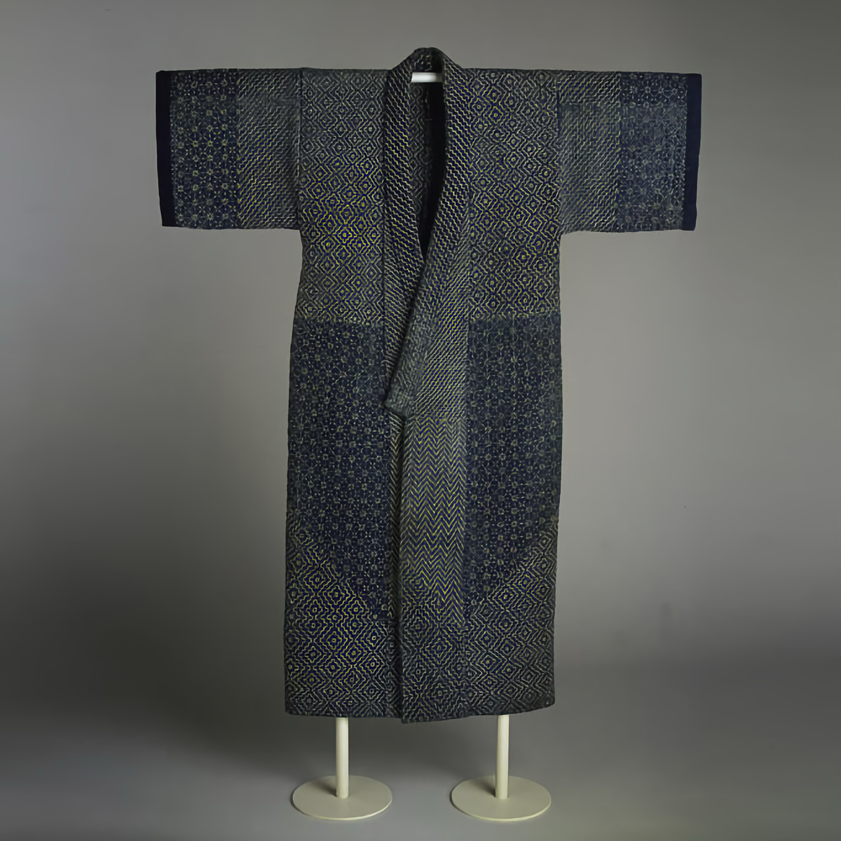 The Met x Ann Gish Sashiko Hishi-Moyo Duvet Cover and Decorative Pillow inspired by Meiji-era kimono