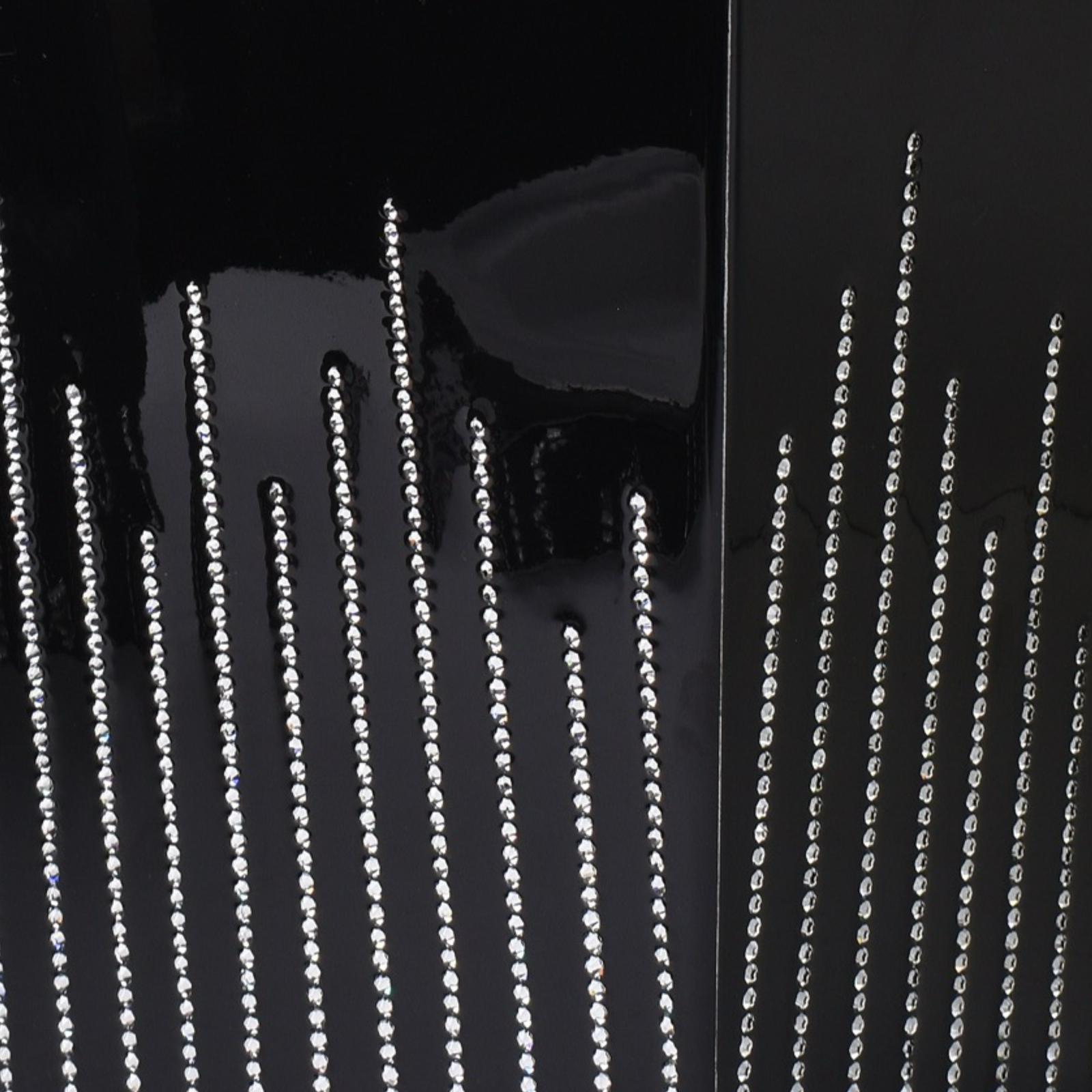 Mike and Ally Cher Bath Accessories in Black and Silver colors