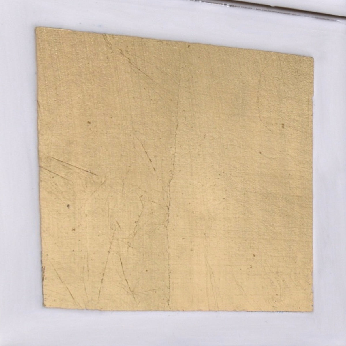 Closeup of Mike and Ally Savoy Bath Accessories in Pearl/Gold Leaf colors