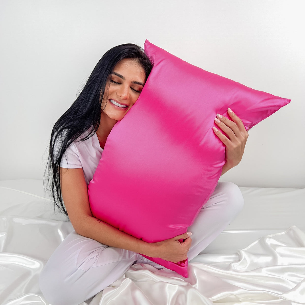 Breathable Mulberry Park Silks Deluxe 19 Momme Pure Silk Pillowcase in Magenta Color