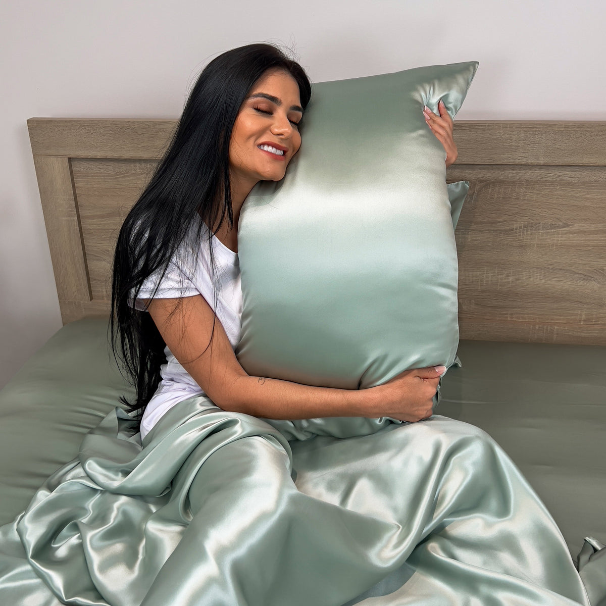 100% Pure Black Mulberry Silk Pillowcase, Ultra-Soft & Luxurious for Hair & Skin