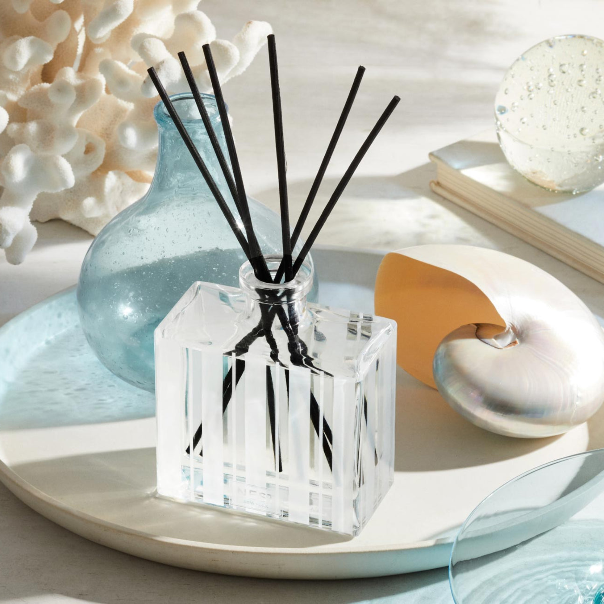Nest New York Ocean Mist & Sea Salt Reed Diffuser Lifestyle With Shell
