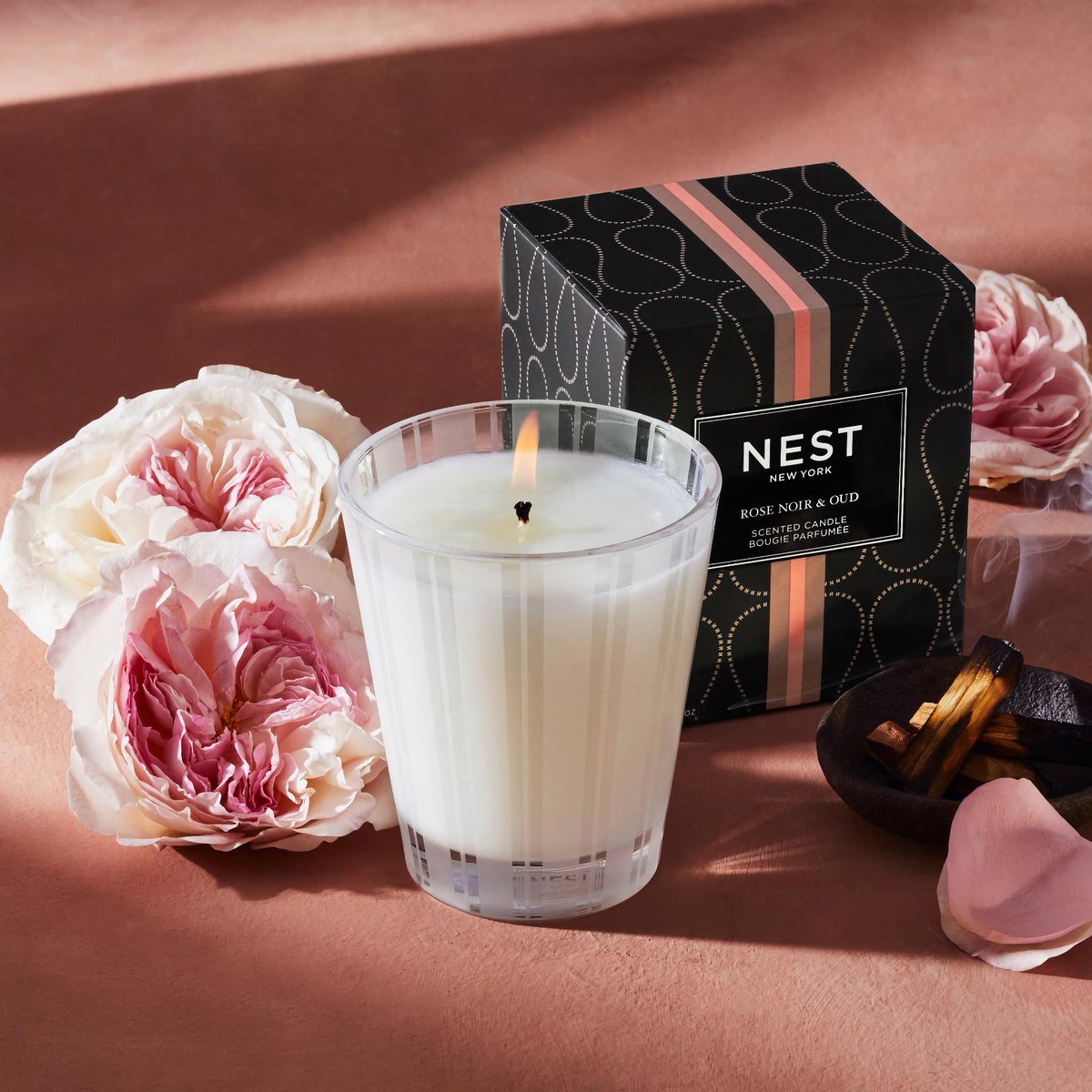 Nest New York Rose Noir and Oud Candle with Rose Background