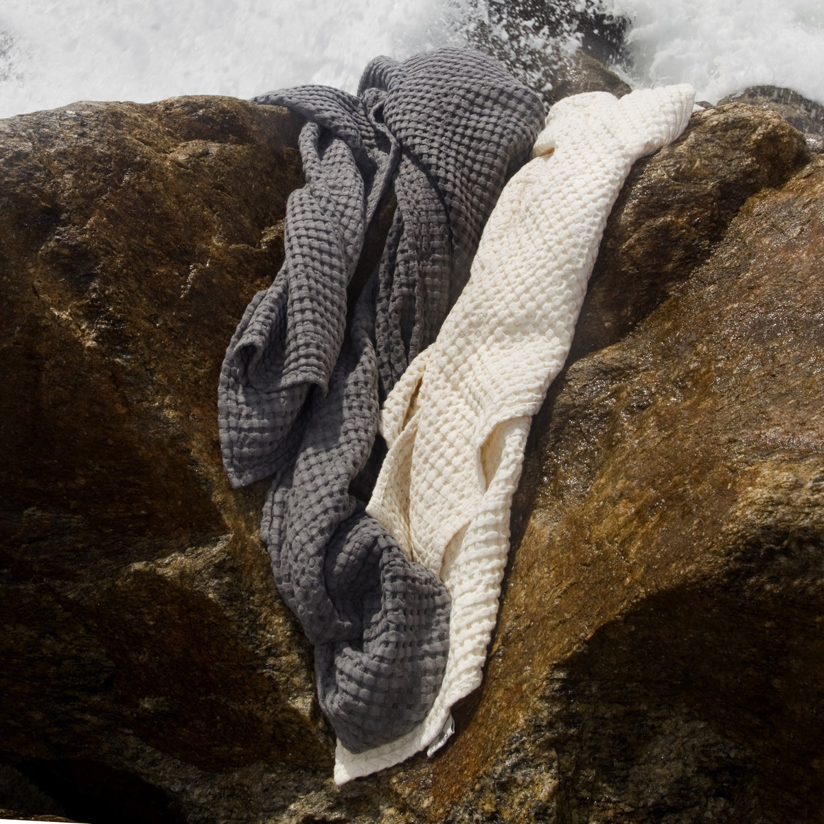 Abyss Pousada Bath Towels - Platinum (992)