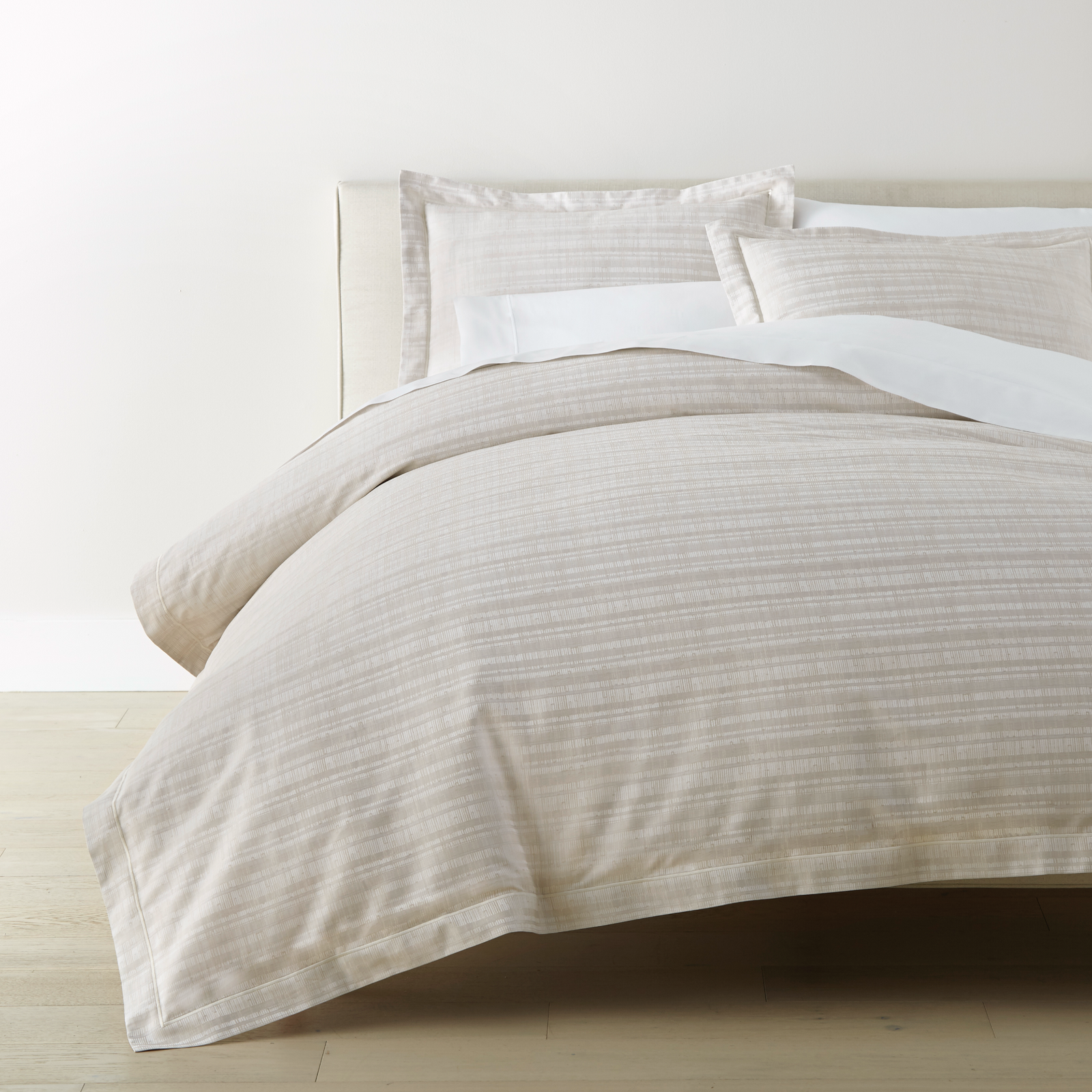 Complete Peacock Alley Biagio Bedding in Pearl