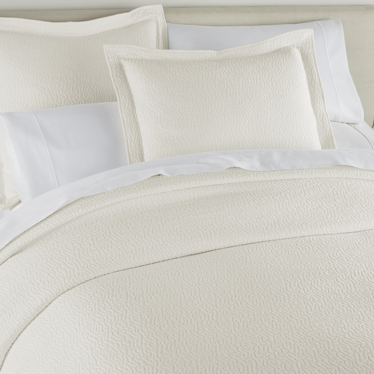 Close Up Image of Peacock Alley Mia Stonewashed Matelassé Bedding in Color Pearl