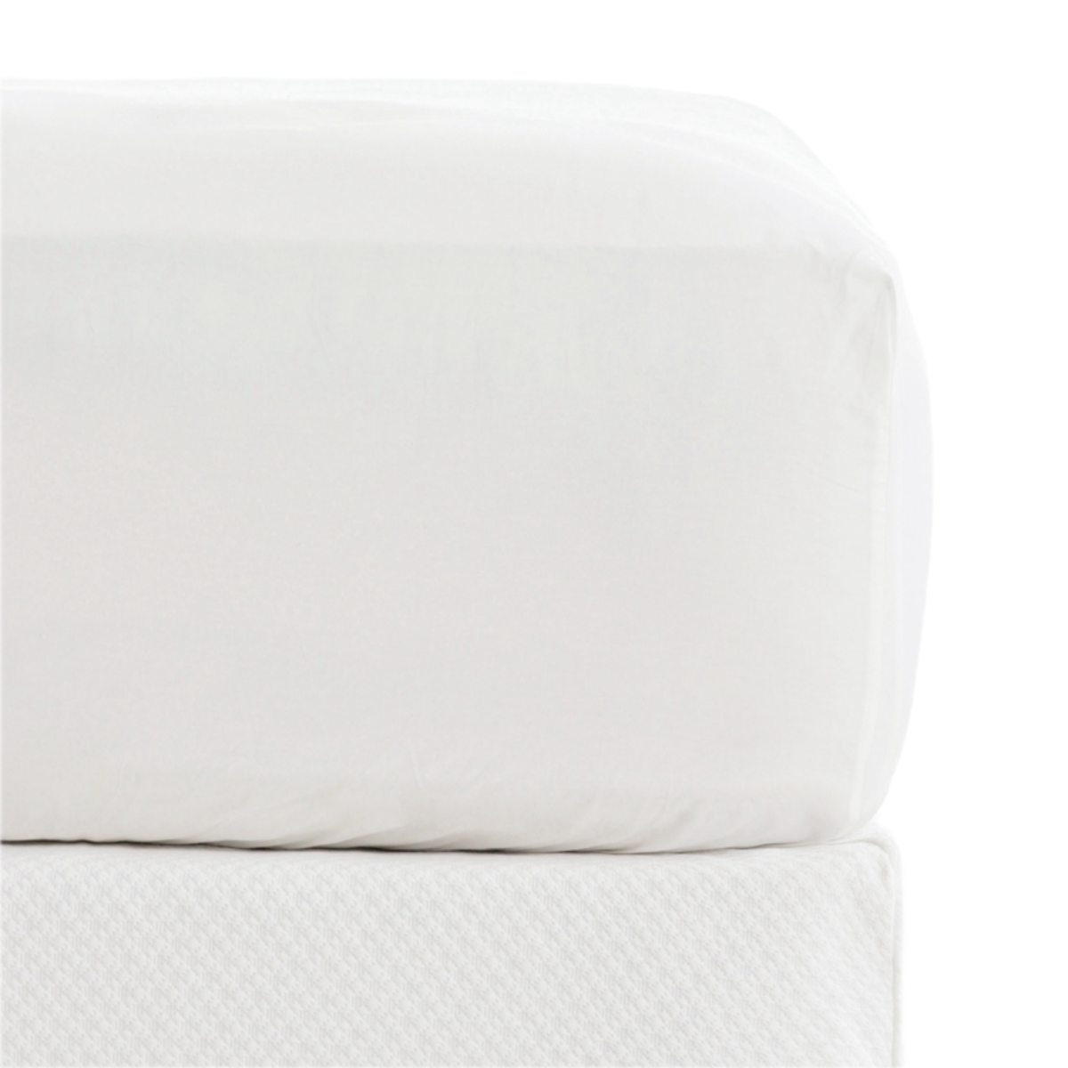Fitted Sheet of White Pine Cone Hill Classic Hemstitch Bedding