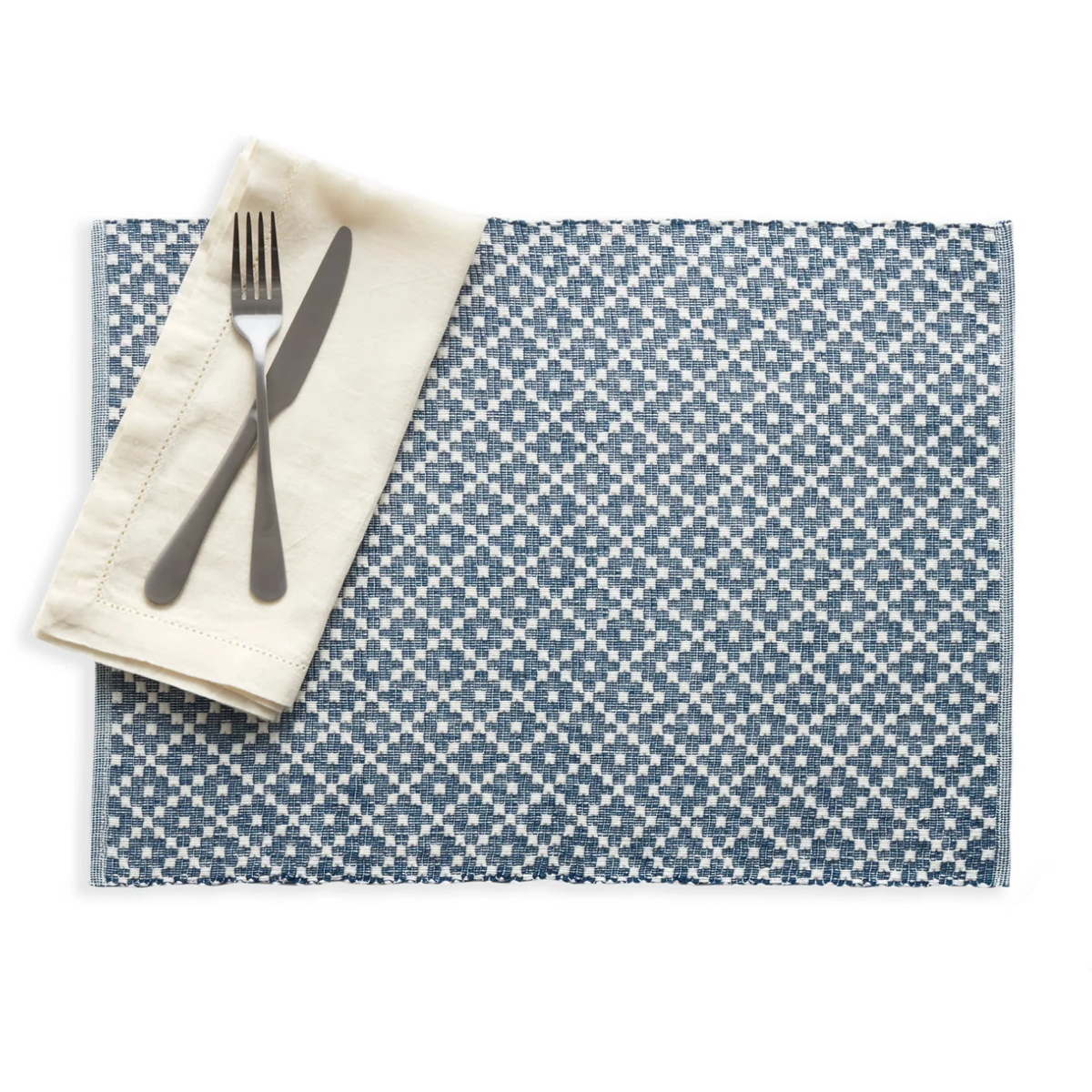 Plate on Pine Cone Hill Mainsail Placemat in Navy