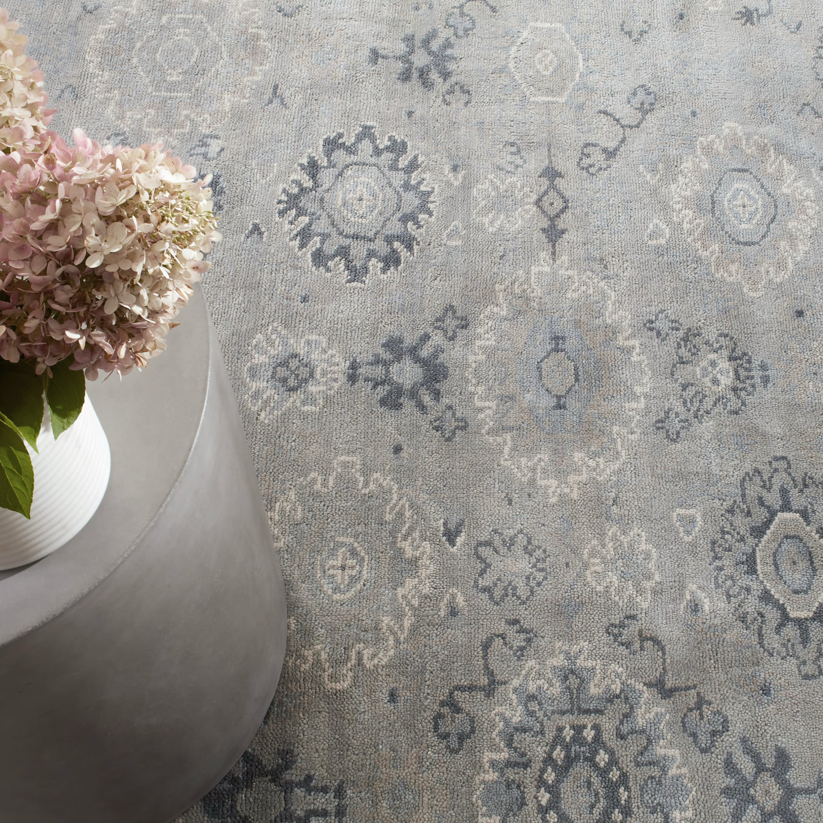 Plant on Pine Cone Hill Masterpiece Rug Collection in Lila Design