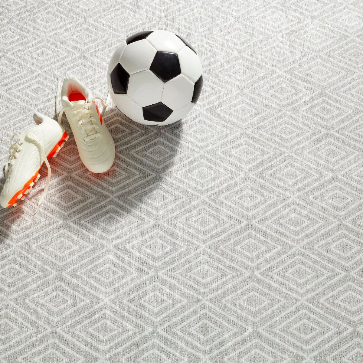 Football on Pine Cone Hill Diamond Machine Washable Rug in Platinum and White