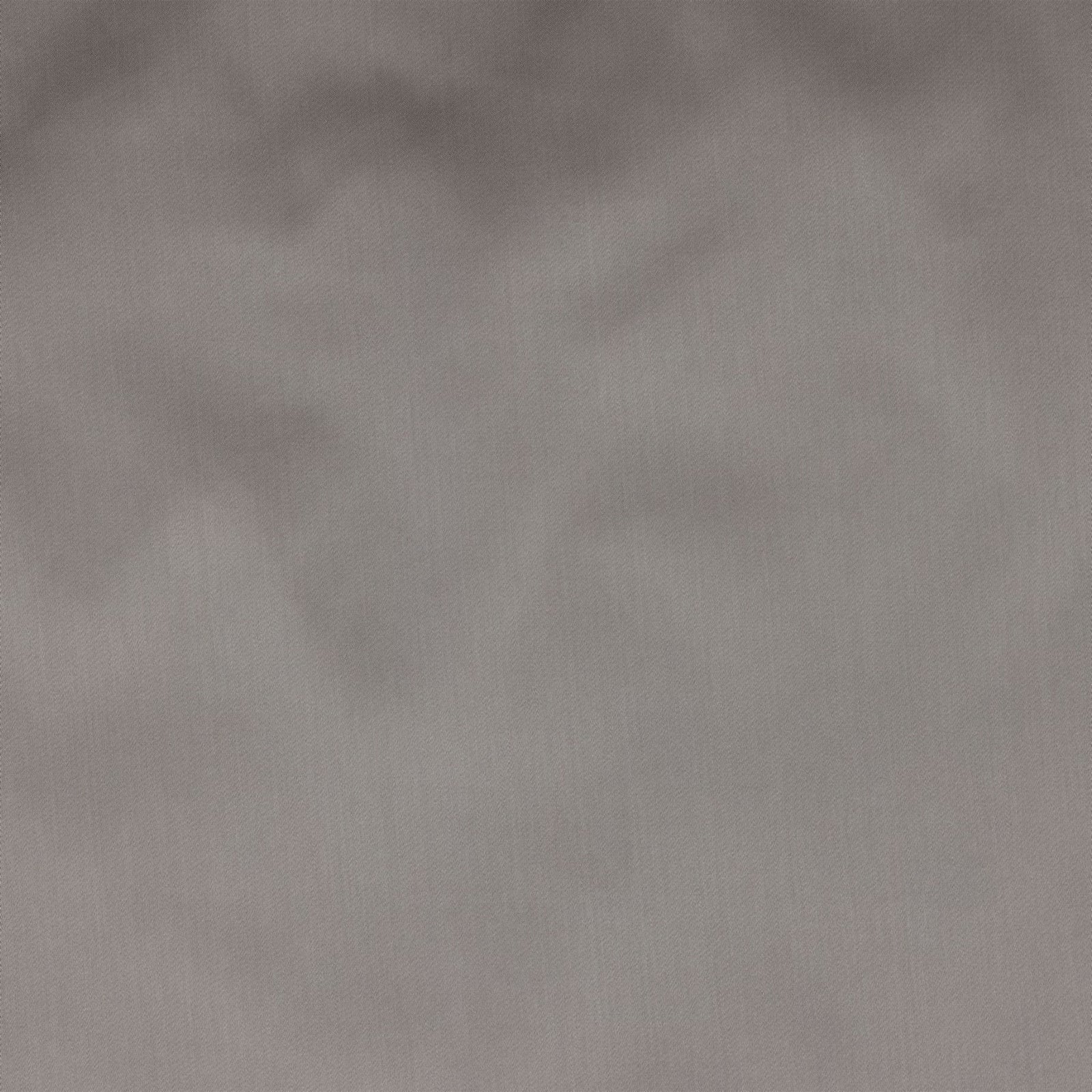 SDH Julia Bedding with Raisin Swatch