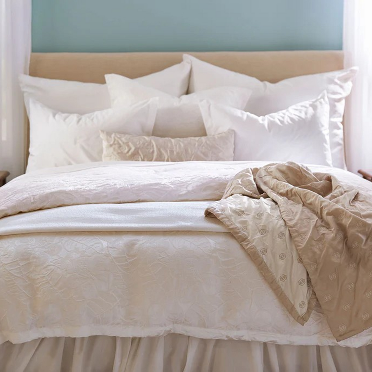 Lifestyle Image of SDH Tayla Bedding