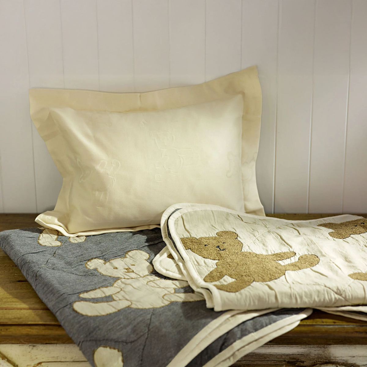 Teddy Blanky front & back, Bear bedding by The Purists boudoir
