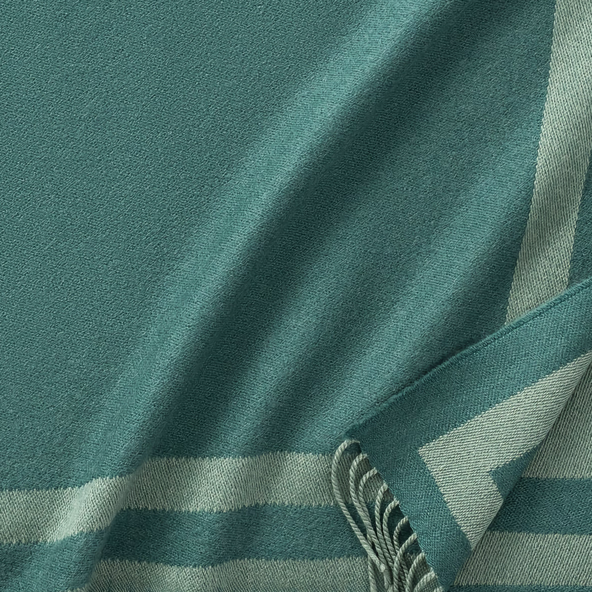 Closeup of Scandia Home Carlyle Throw in Jade Color