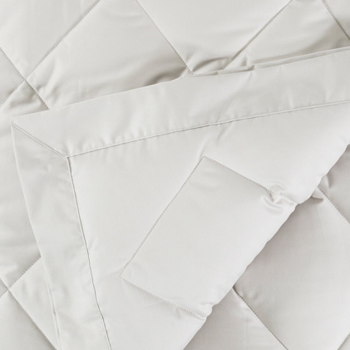 Closeup View of Scandia Home Diamond Quilted Down Blanket in Shadow Color