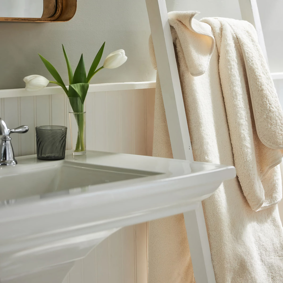 Ivory Scandia Home Indulgence Towel in a bathroom