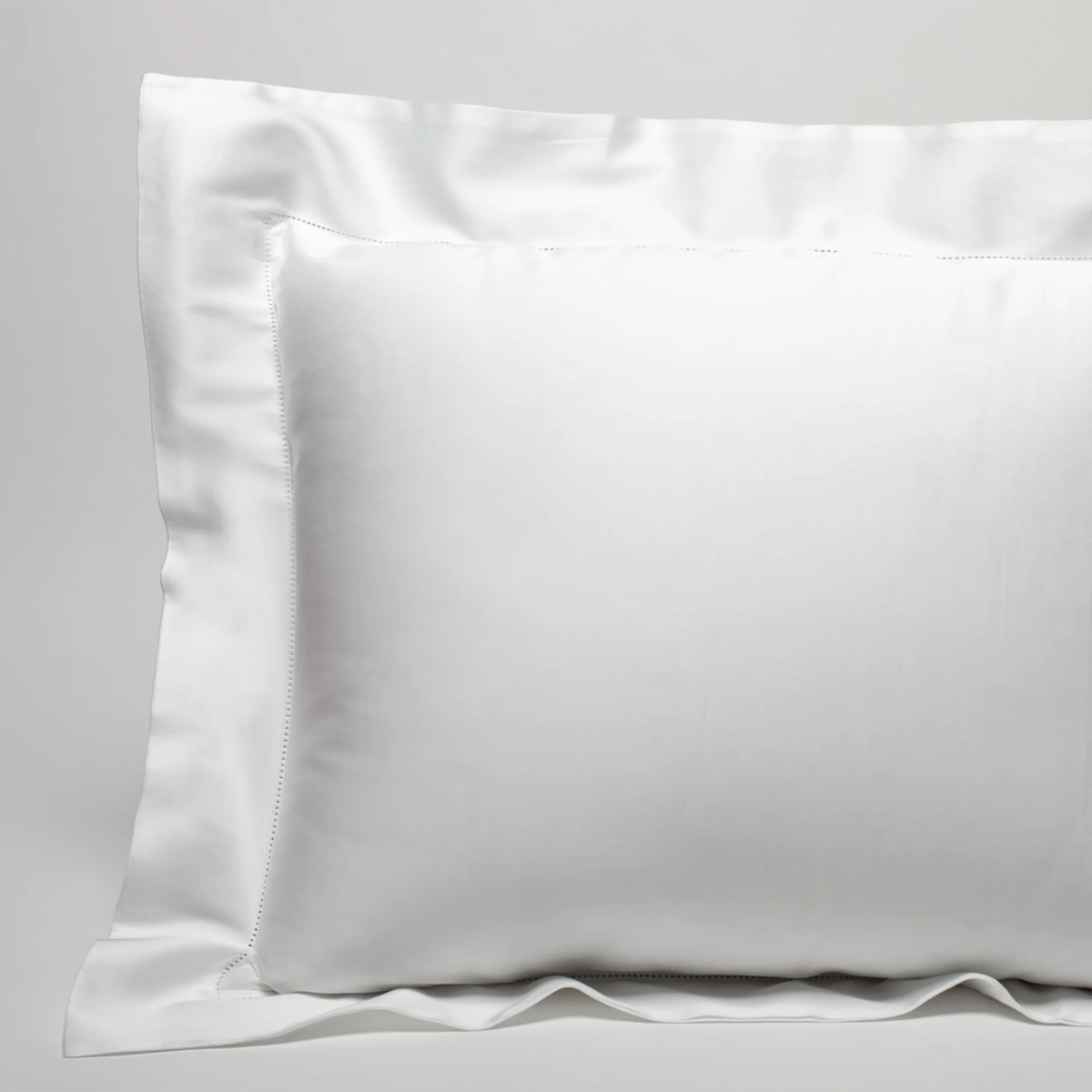 White of Scandia Home Stresa Bedding in White