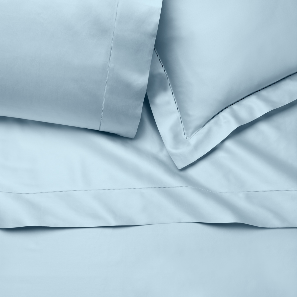 Closeup of Sferra Ariel Bedding in Arctic