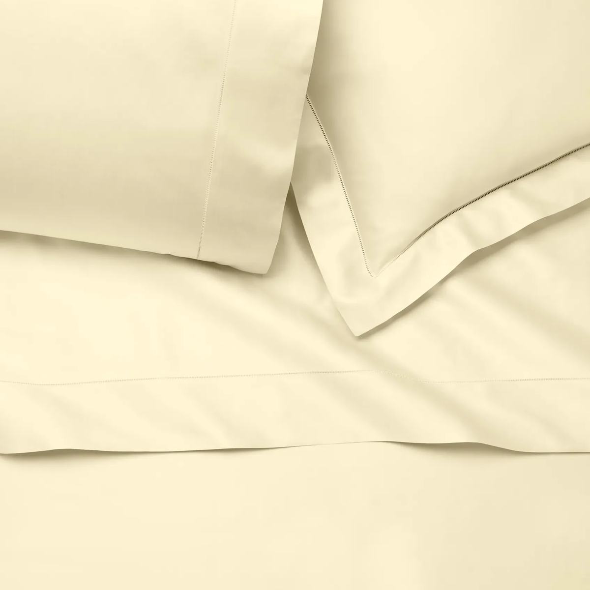 Closeup of Sferra Ariel Bedding in Parchment