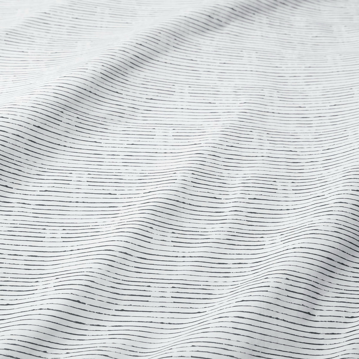 Fabric Closeup of White and Black Sferra Arzano Bedding