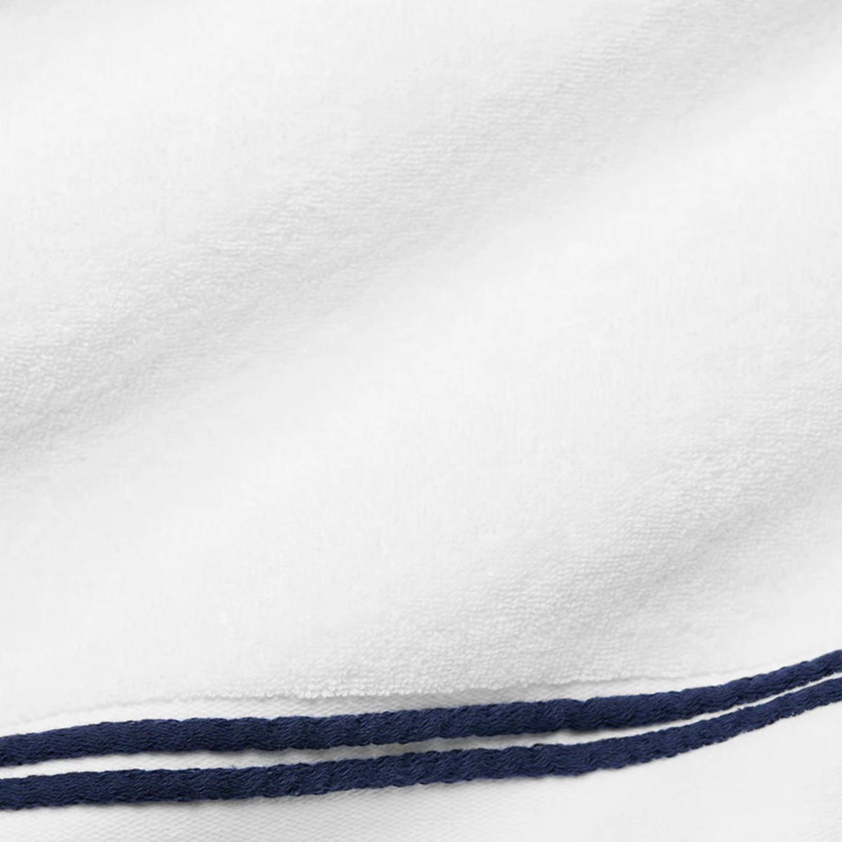 Swatch Sample of Sferra Aura Nuova Bath Towels in White and Navy