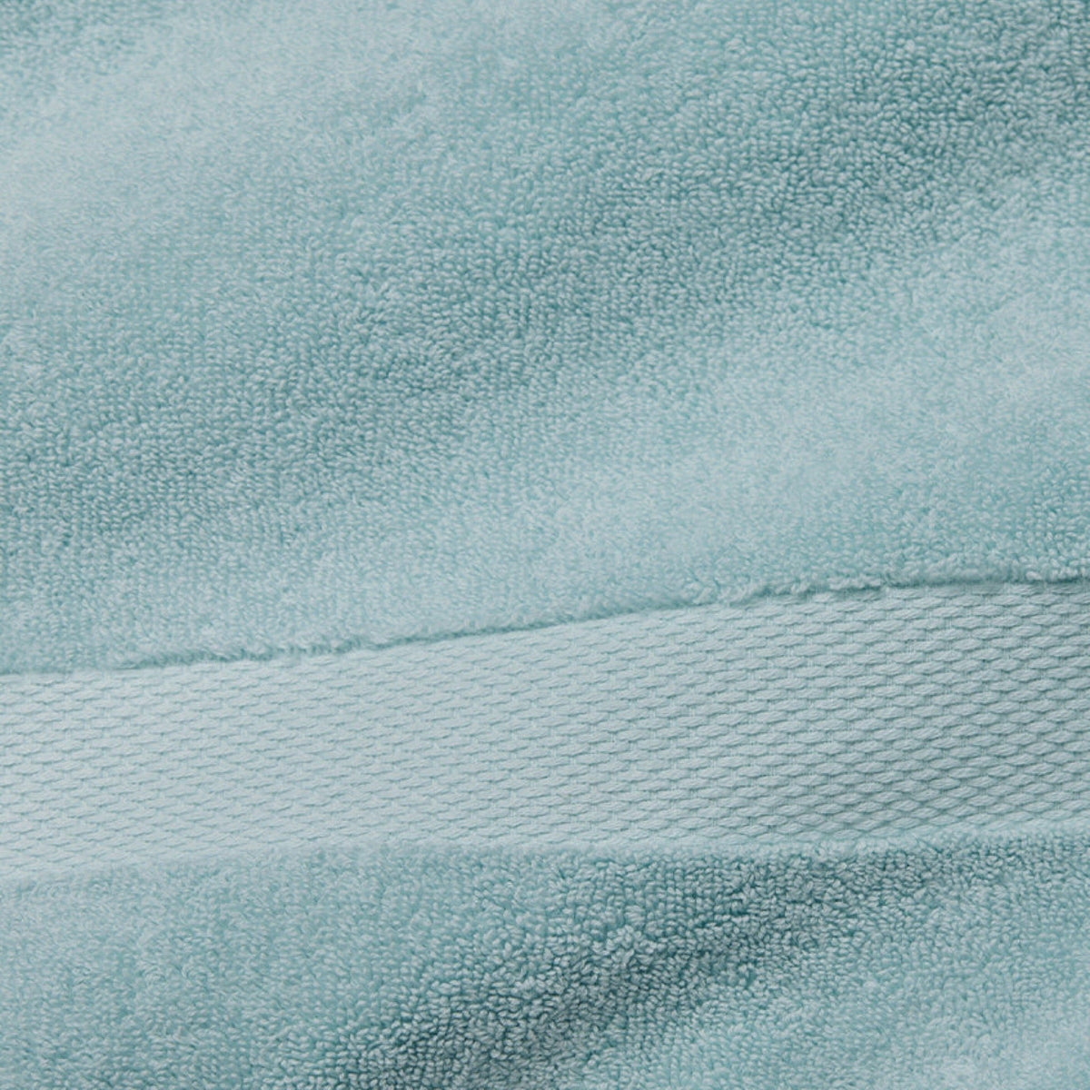 Swatch Sample of Sferra Bello Nuovo Bath Towels and Tubmat in Aqua