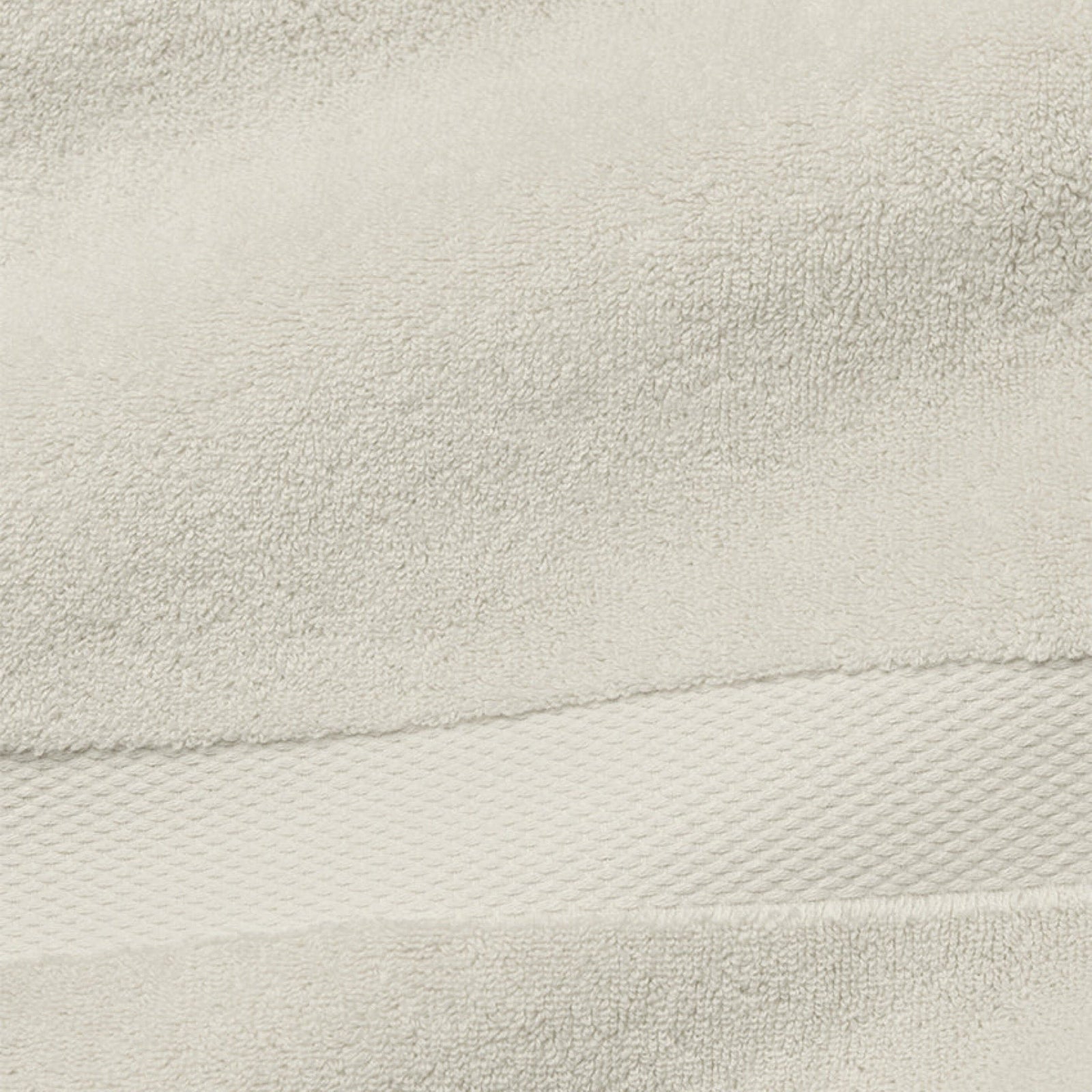 Silo of Sferra Bello Nuovo Bath Sheet in Canvas