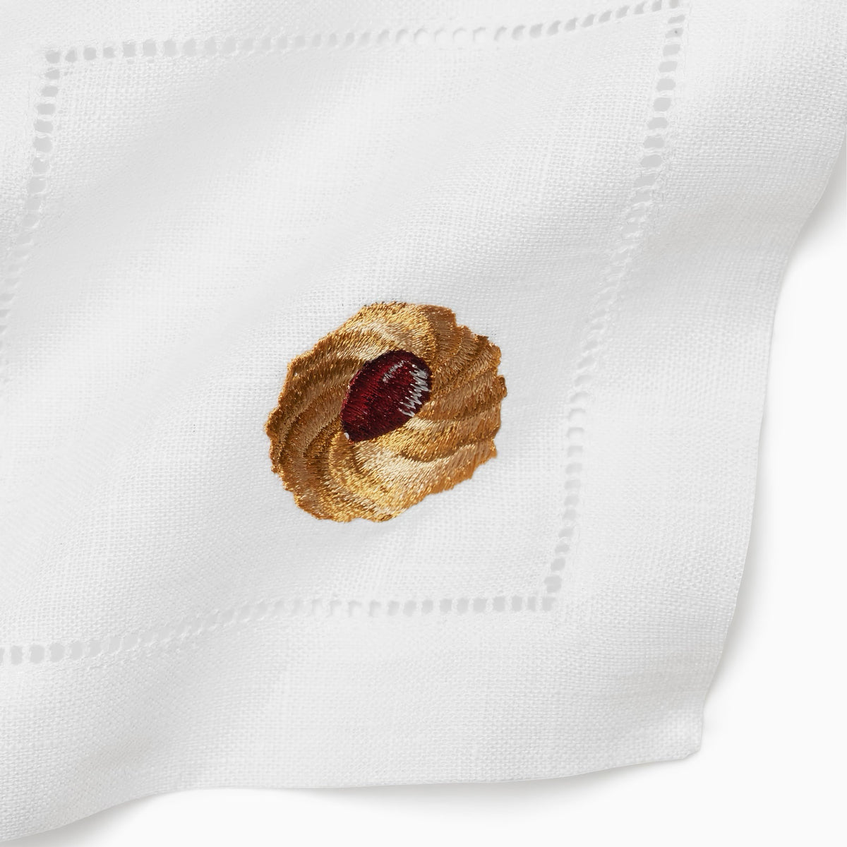 Italian Butter Cookie Embroidery of Sferra Biscotto Cocktail Napkins