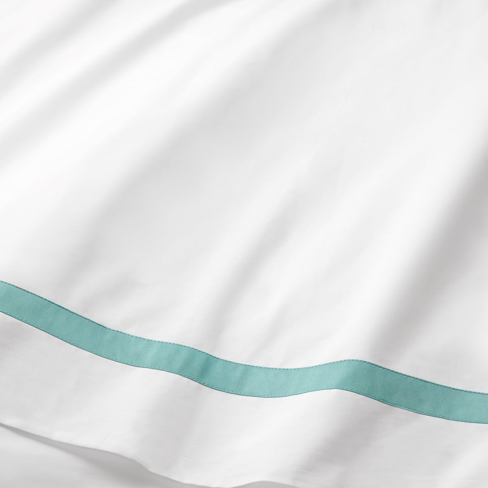 Sferra Estate Bedding with White and Aqua swatch