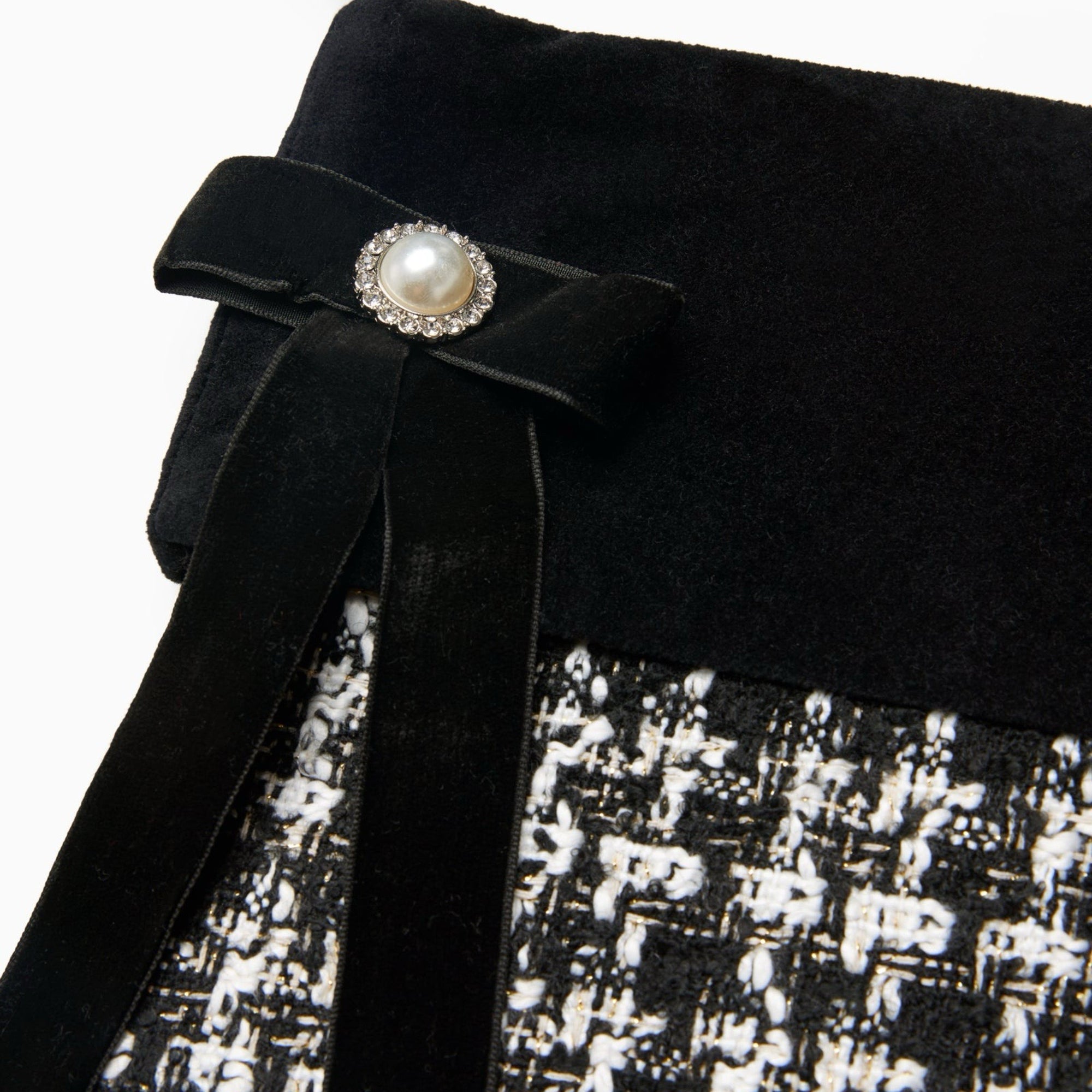 Both Colors of Sferra Jingle Holiday Stockings