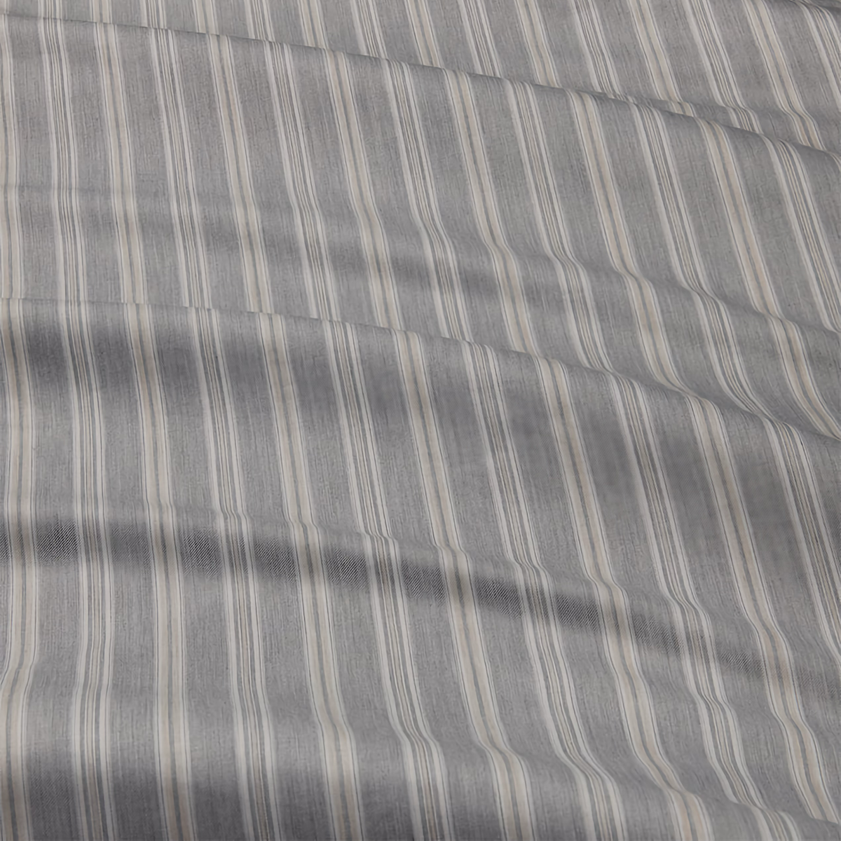 Fabric Closeup of Sferra Leranto Bedding in Color Titanium