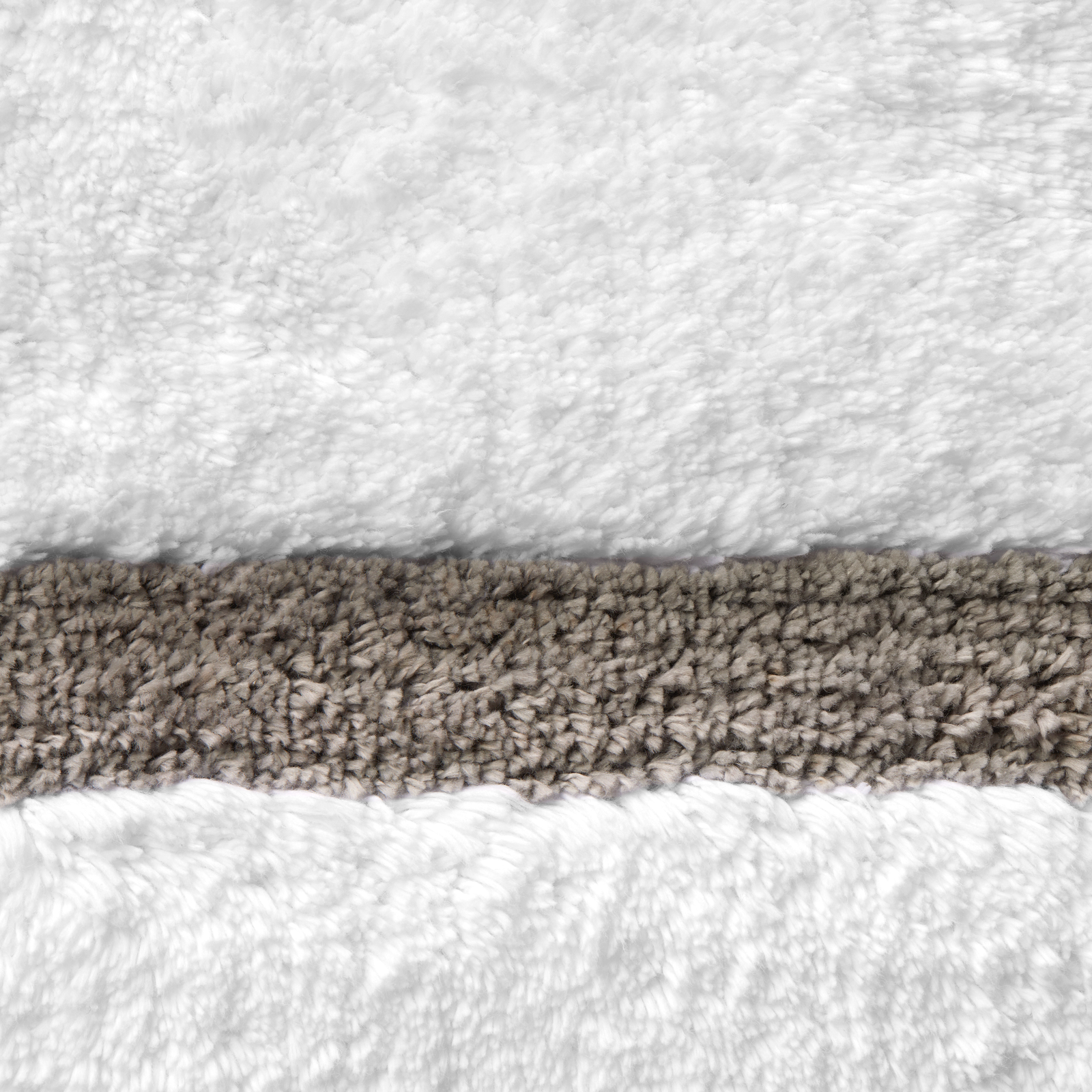 Sferra Lindo Bath Rugs in Color White and Iron