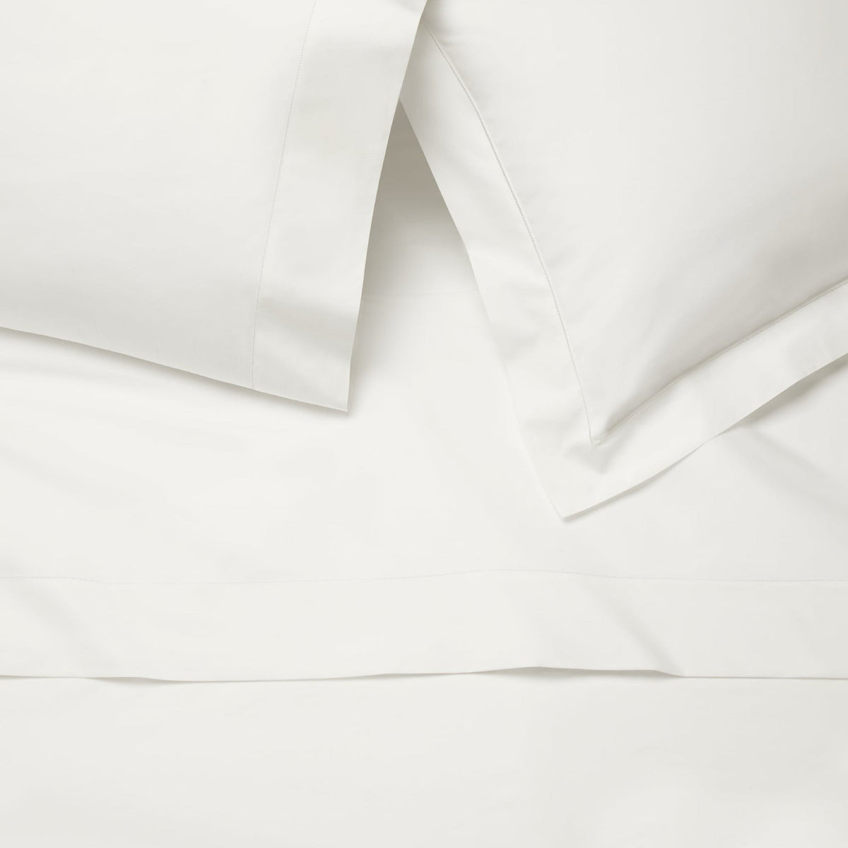 Detailed View of Oyster Sferra Luxor Bedding