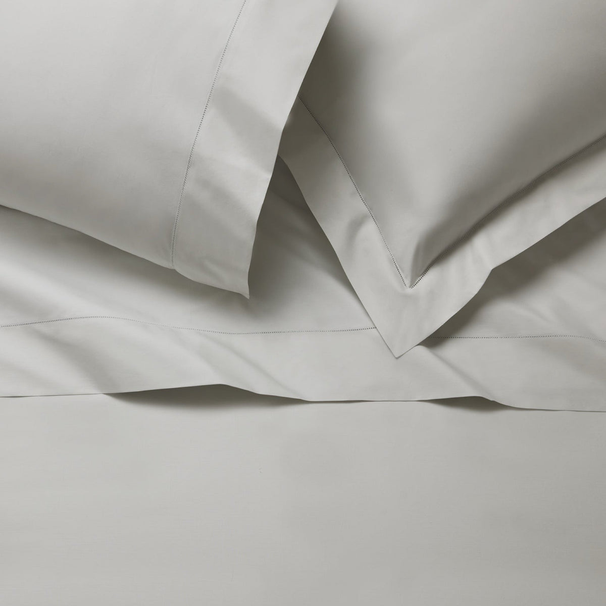 Detailed View of Silver Sferra Luxor Bedding