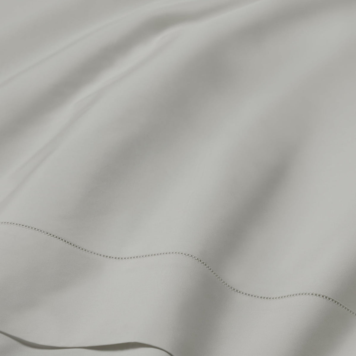 Fabric Closeup of Silver Sferra Luxor Bedding